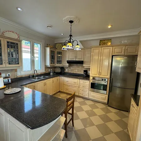 Villa Bay View